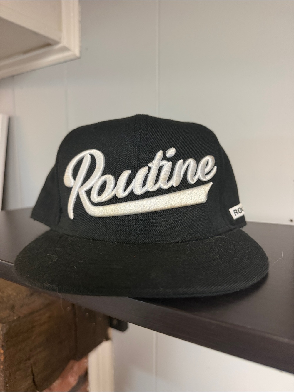 ROUTINE BASEBALL FITTED HAT MENS SIZE 7 1/8